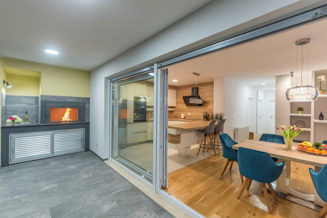 Penthouse Nikola Apartamento Makarska Exterior foto
