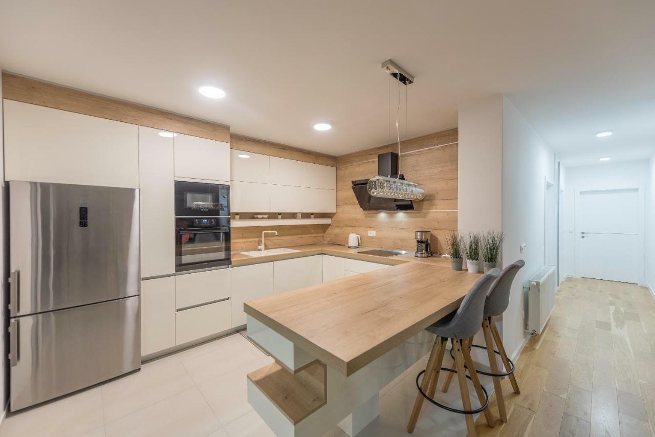 Penthouse Nikola Apartamento Makarska Exterior foto